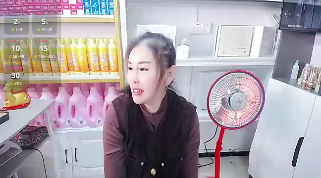 Snapshot of Eva_999 chatting on December 9, 2:24 am Eva 999 online show from December 9, 2:24 am