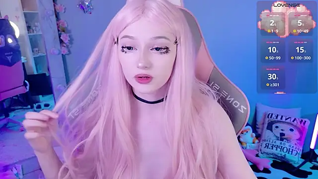 White kitty01 online show from April 19, 2:49 pm