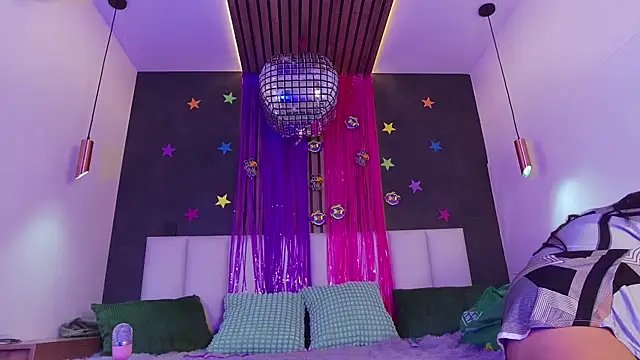 KendalMilleer online show from September 13, 2:44 am