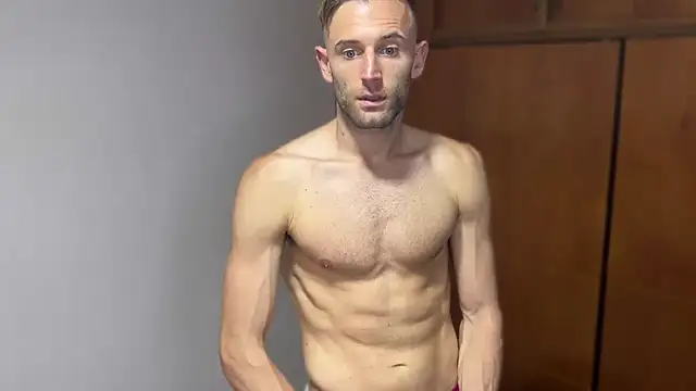 aquilesmade online show from December 8, 12:07 am