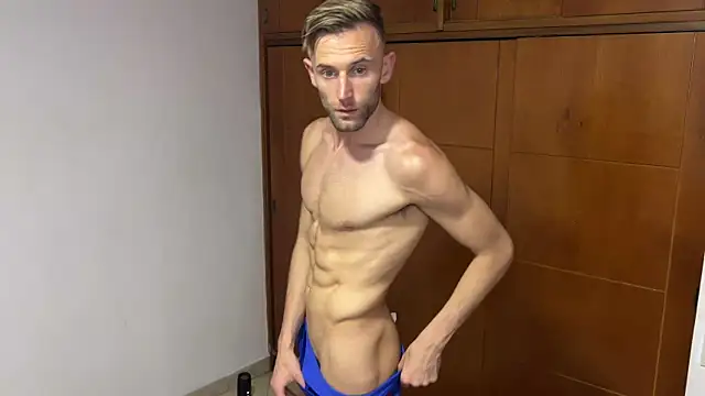 aquilesmade online show from December 11, 2:09 am