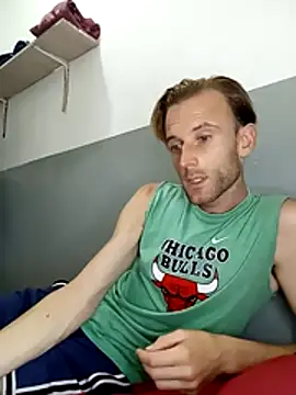 aquilesmade online show from November 6, 5:58 pm