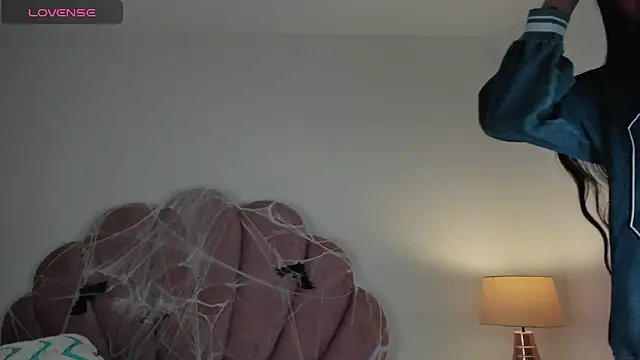 Snapshot of Nicole_Paradise chatting on October 15, 11:54 am Nicole Paradise online show from October 15, 11:54 am