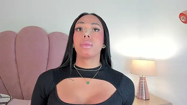 Snapshot of Nicole_Paradise chatting on December 2, 12:21 pm Nicole Paradise online show from December 2, 12:21 pm