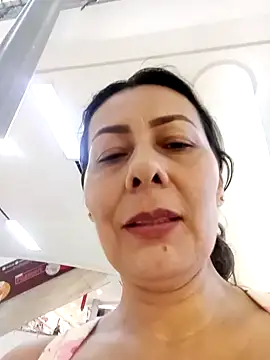 Snapshot of Mia-funny20 chatting on January 17, 10:34 pm Mia-funny20 online show from January 17, 10:34 pm