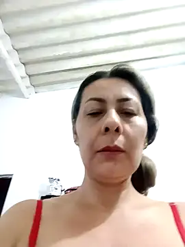 Snapshot of Mia-funny20 chatting on January 19, 4:01 am Mia-funny20 online show from January 19, 4:01 am