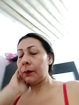 Snapshot of Mia-funny20 chatting on February 20, 1:51 pm Mia-funny20 online show from February 20, 1:51 pm