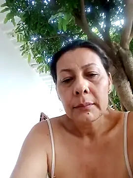 Snapshot of Mia-funny20 chatting on February 26, 8:44 pm Mia-funny20 online show from February 26, 8:44 pm