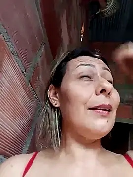 Snapshot of Mia-funny20 chatting on March 4, 7:43 pm Mia-funny20 online show from March 4, 7:43 pm