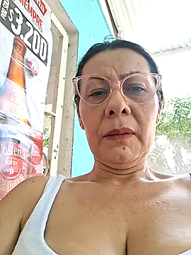 Snapshot of Mia-funny20 chatting on September 17, 6:53 pm Mia-funny20 online show from September 17, 6:53 pm