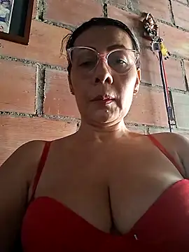 Snapshot of Mia-funny20 chatting on October 28, 9:06 pm Mia-funny20 online show from October 28, 9:06 pm