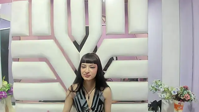 Snapshot of Aurora_18 chatting on December 9, 2:17 pm Aurora 18 online show from December 9, 2:17 pm