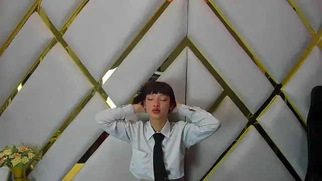 Snapshot of Aurora_18 chatting on December 20, 5:40 pm Aurora 18 online show from December 20, 5:40 pm