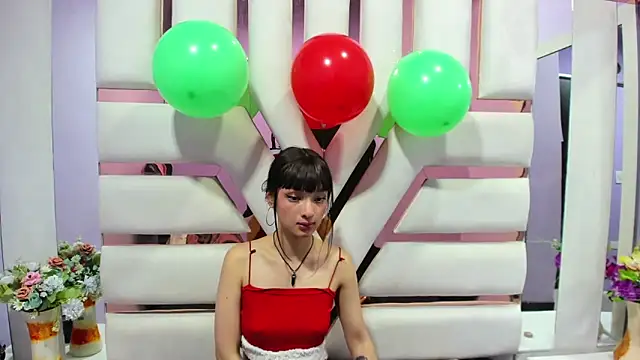 Snapshot of Aurora_18 chatting on December 31, 5:07 pm Aurora 18 online show from December 31, 5:07 pm