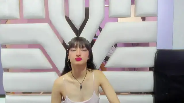 Snapshot of Aurora_18 chatting on January 27, 8:39 pm Aurora 18 online show from January 27, 8:39 pm