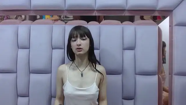 Snapshot of Aurora_18 chatting on February 1, 9:29 pm Aurora 18 online show from February 1, 9:29 pm