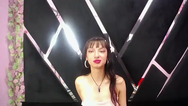 Snapshot of Aurora_18 chatting on February 16, 12:30 am Aurora 18 online show from February 16, 12:30 am