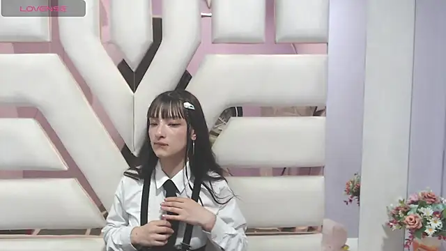 Snapshot of Aurora_18 chatting on February 27, 12:21 am Aurora 18 online show from February 27, 12:21 am