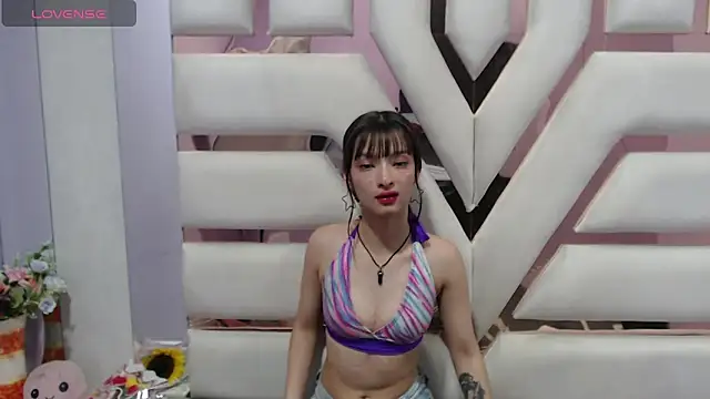 Snapshot of Aurora_18 chatting on March 9, 12:10 am Aurora 18 online show from March 9, 12:10 am