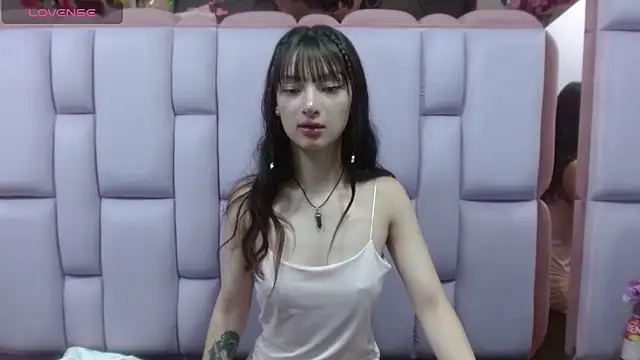 Snapshot of Aurora_18 chatting on March 23, 12:15 am Aurora 18 online show from March 23, 12:15 am