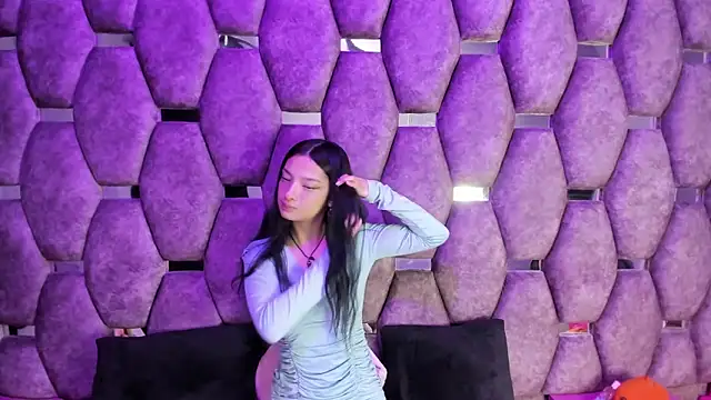 Snapshot of Aurora_18 chatting on October 6, 2:25 pm Aurora 18 online show from October 6, 2:25 pm