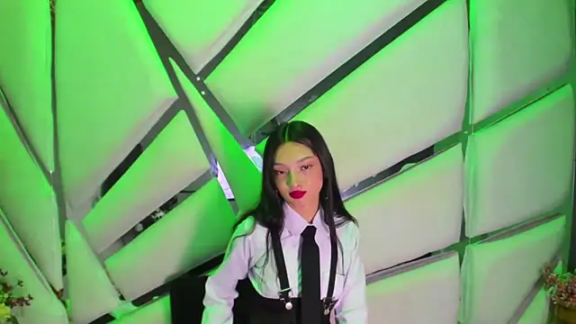 Snapshot of Aurora_18 chatting on November 28, 2:42 pm Aurora 18 online show from November 28, 2:42 pm