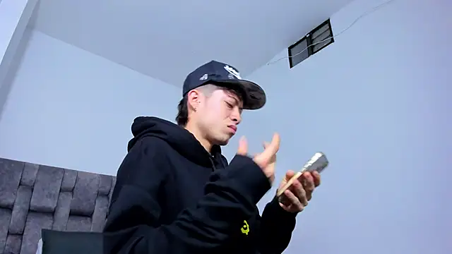 MarcusCollinss  online show from December 19, 12:12 pm