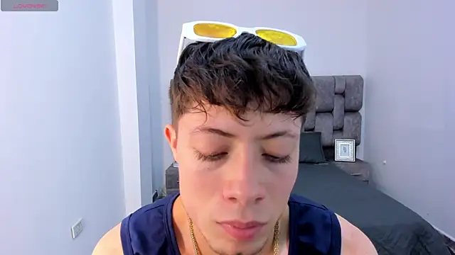 MarcusCollinss  online show from December 20, 3:21 pm