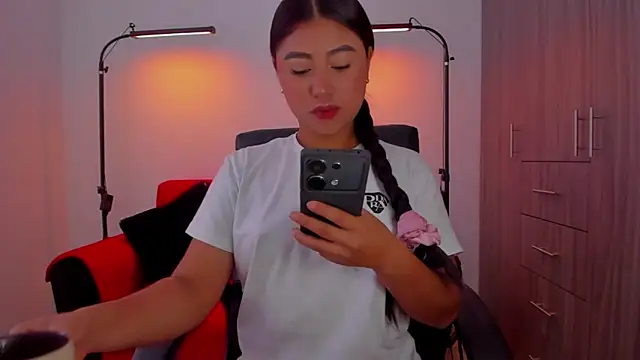 cloy baby   online show from December 15, 11:25 am