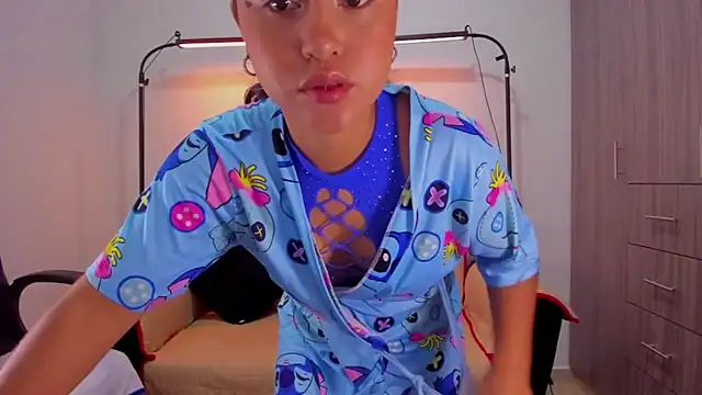 Snapshot of cloy_baby__ chatting on May 25, 11:05 am cloy baby online show from May 25, 11:05 am