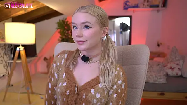 LexieLoree online show from February 9, 4:05 am