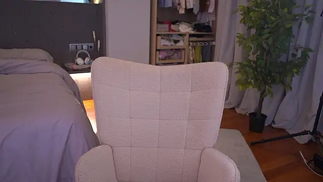 LexieLoree online show from March 19, 3:10 am