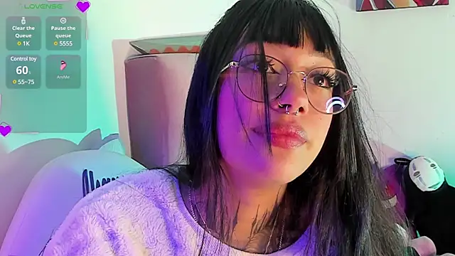 Snapshot of Akari1_Mischief chatting on December 31, 12:00 am Akari1 Mischief online show from December 31, 12:00 am