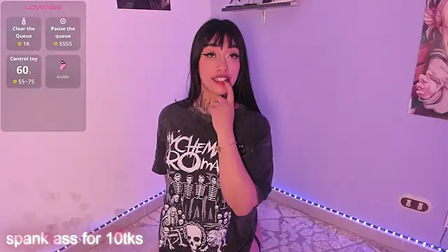 Snapshot of Akari1_Mischief chatting on September 29, 1:11 am Akari1 Mischief online show from September 29, 1:11 am