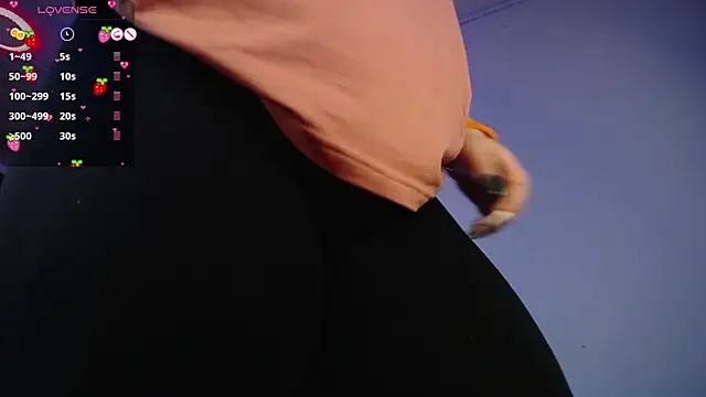 Snapshot of Layna_cold chatting on March 19, 9:58 pm Layna cold online show from March 19, 9:58 pm