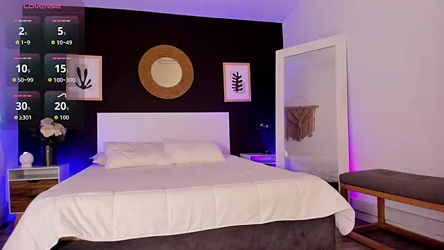 VioletPaket online show from March 2, 11:39 am