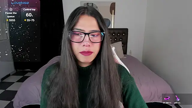 Snapshot of paula_kawaiifu_ chatting on January 3, 1:58 pm paula kawaiifu online show from January 3, 1:58 pm