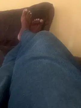 Snapshot of DManL chatting on December 2, 6:52 am DManL online show from December 2, 6:52 am