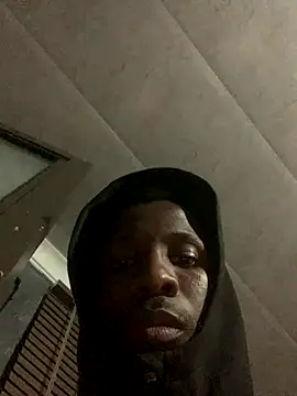 Snapshot of DManL chatting on December 3, 10:30 pm DManL online show from December 3, 10:30 pm