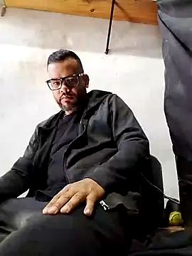 Snapshot of Daos69 chatting on December 21, 1:51 pm Daos69 online show from December 21, 1:51 pm