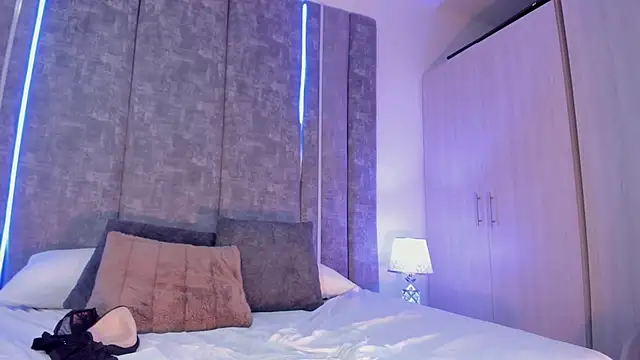 MadelineJones online show from February 11, 11:01 pm