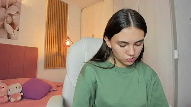 mia nevaeh online show from March 3, 8:54 pm