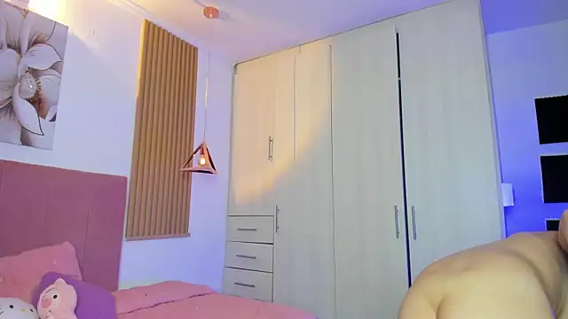 mia nevaeh online show from September 17, 9:16 pm