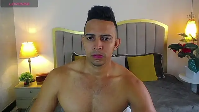 Snapshot of randy_paterman_ chatting on February 14, 1:18 pm randy paterman online show from February 14, 1:18 pm