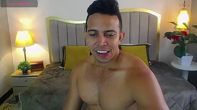 Snapshot of randy_paterman_ chatting on February 27, 1:28 pm randy paterman online show from February 27, 1:28 pm