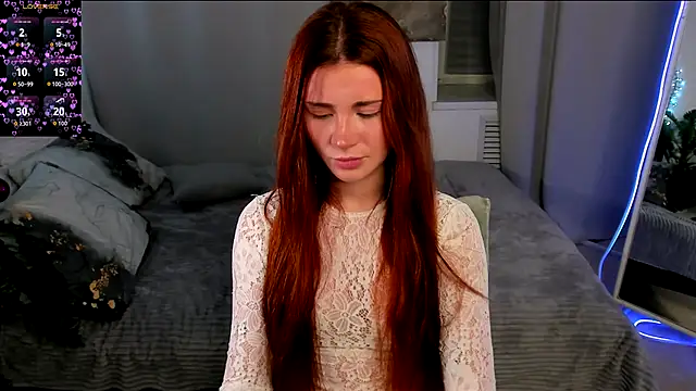 Freckle Diyana online show from January 8, 9:17 pm