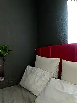 Miss Moriah online show from November 20, 1:22 pm