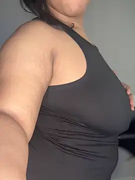 MissAriisback online show from September 11, 8:20 pm