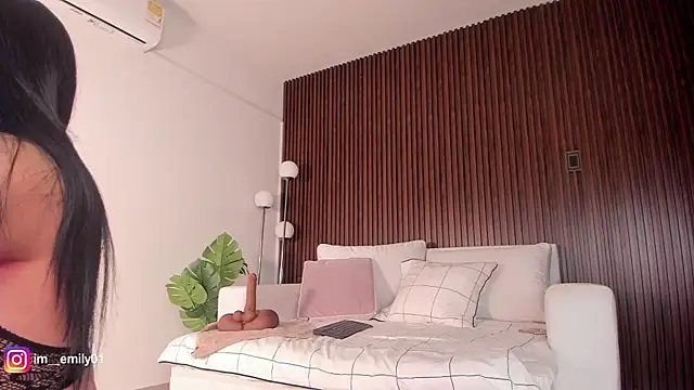 molly cams8 online show from April 18, 12:14 am