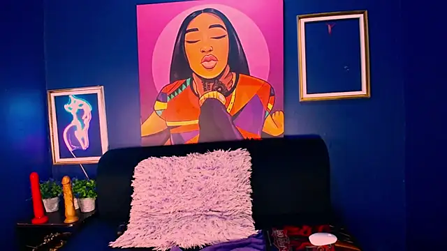 Snapshot of MsTashaxxx chatting on December 5, 11:07 pm MsTashaxxx online show from December 5, 11:07 pm